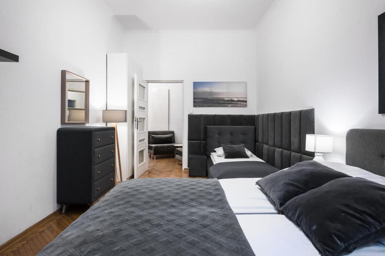 Cracow Old Town Apartments Krakow Luaran gambar